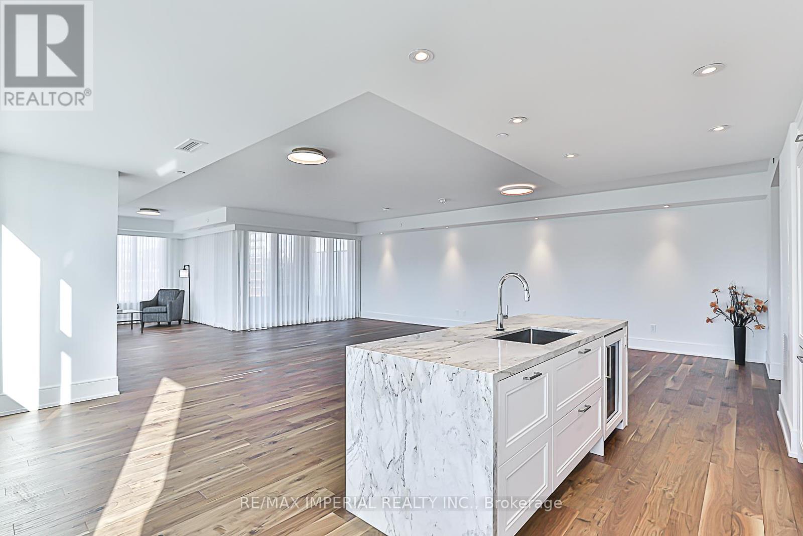 910 - 455 Wellington Street, Toronto, Ontario  M5V 0V3 - Photo 24 - C12789034