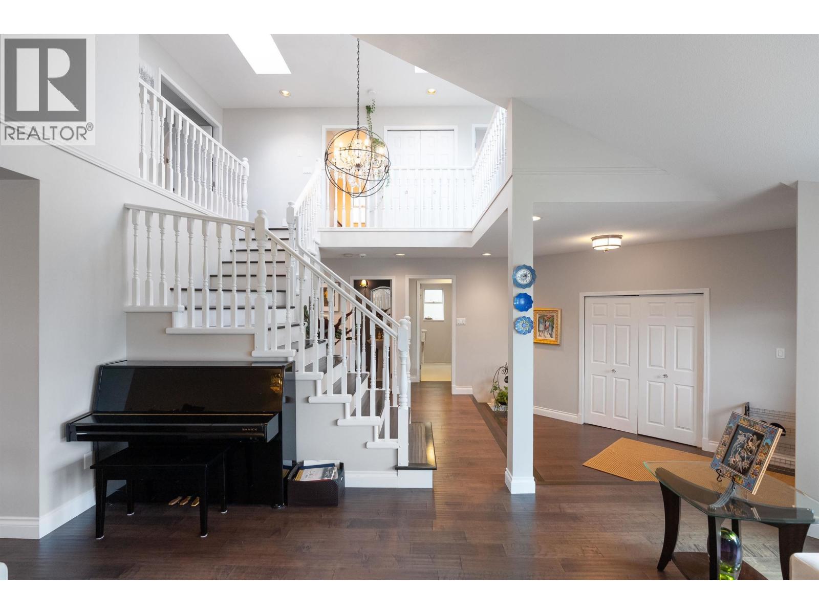 2634 Homesteader Way, Port Coquitlam, British Columbia  V3C 5Y6 - Photo 3 - R3088640