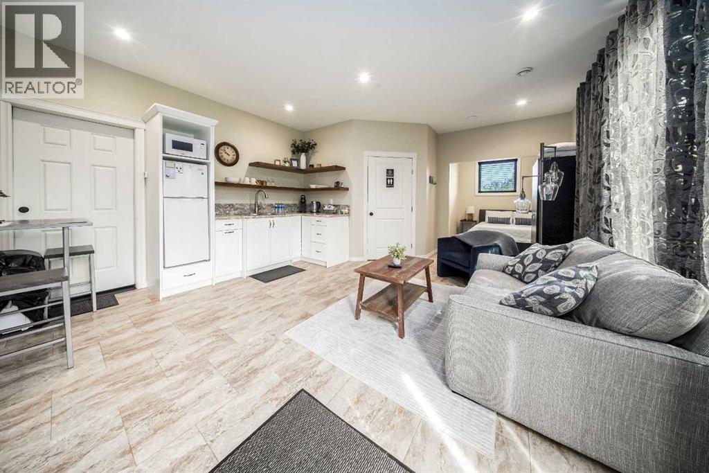 19 5 Street W, Erskine, Alberta  T0C 1G0 - Photo 22 - A2286228