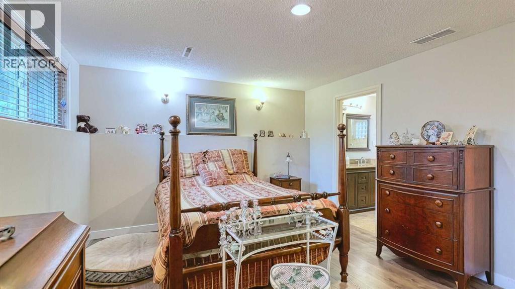 7508 7 Street Nw, Calgary, Alberta  T2K 1E7 - Photo 33 - A2282895