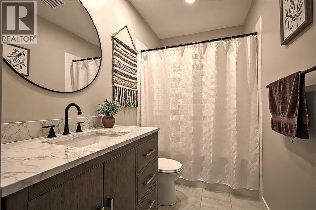 73 Valley Meadow Gardens Nw, Calgary, Alberta  T3R 1B5 - Photo 31 - A2285296