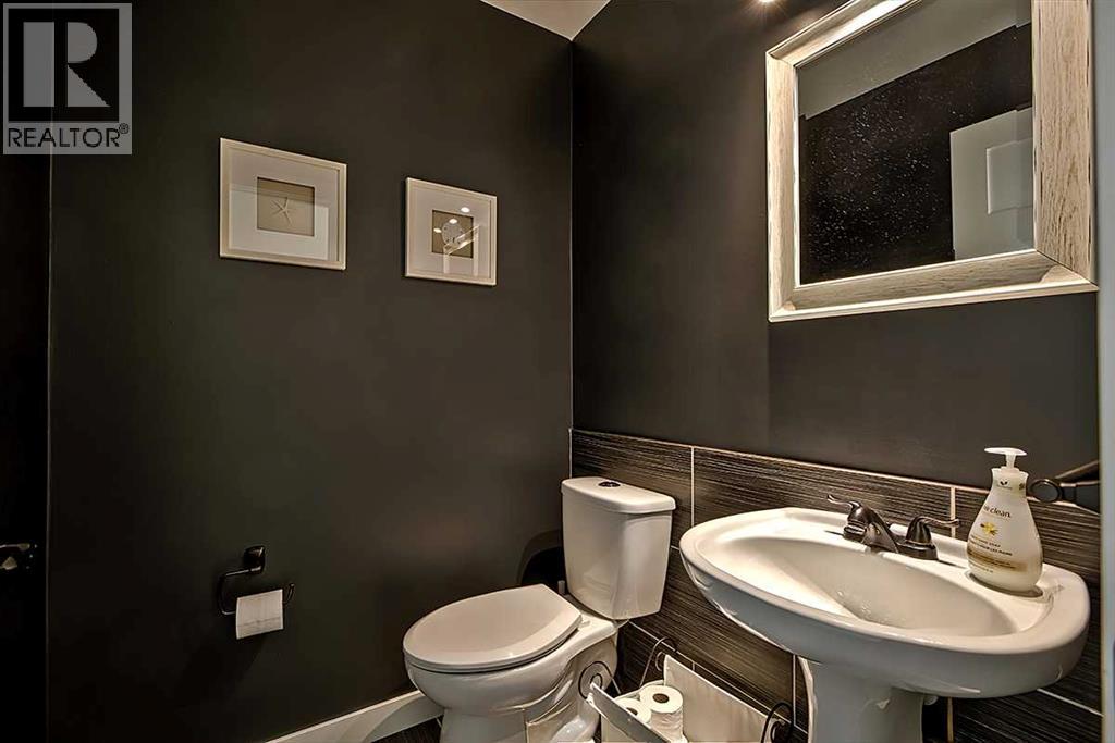 73 Valley Meadow Gardens Nw, Calgary, Alberta  T3R 1B5 - Photo 18 - A2285296