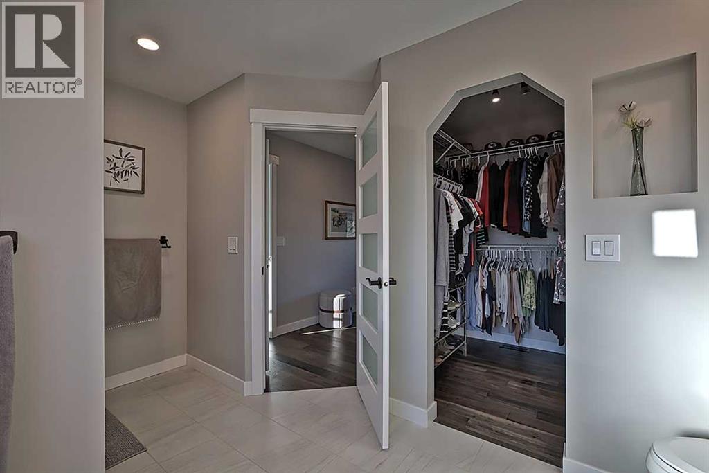 73 Valley Meadow Gardens Nw, Calgary, Alberta  T3R 1B5 - Photo 27 - A2285296