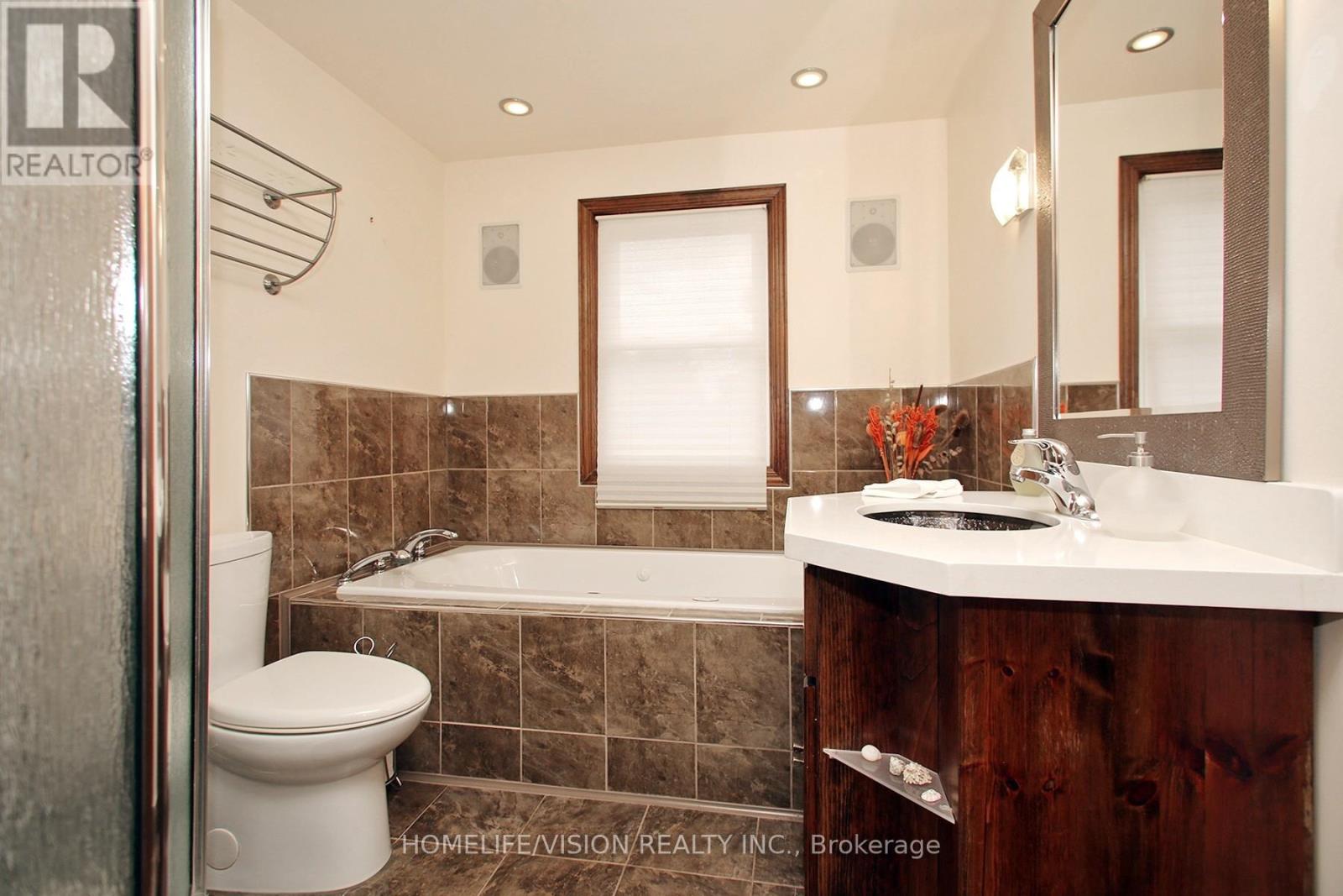 12 Relroy Court E, Toronto, Ontario  M1W 2Y7 - Photo 17 - E12789042