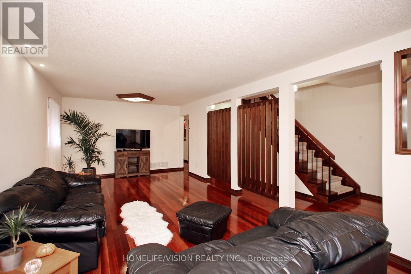 12 Relroy Court E, Toronto, Ontario  M1W 2Y7 - Photo 3 - E12789042