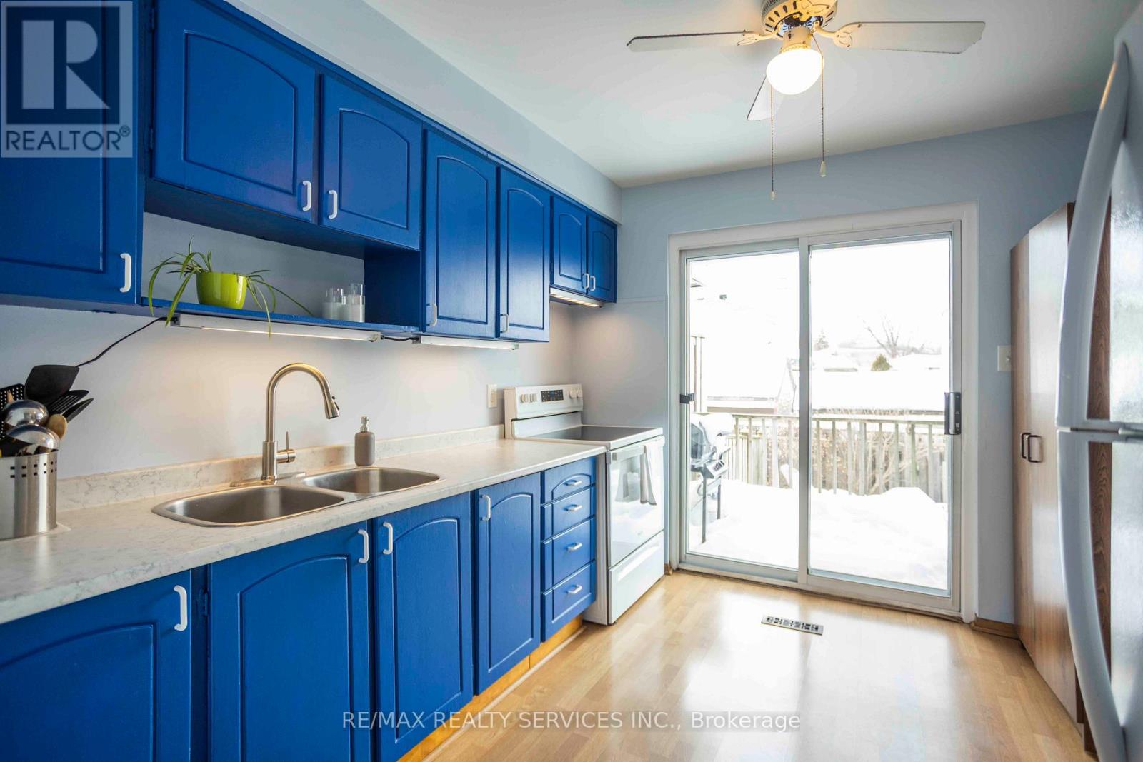 6h - 806 Stainton Drive, Mississauga, Ontario  L5C 2T2 - Photo 13 - W12789046