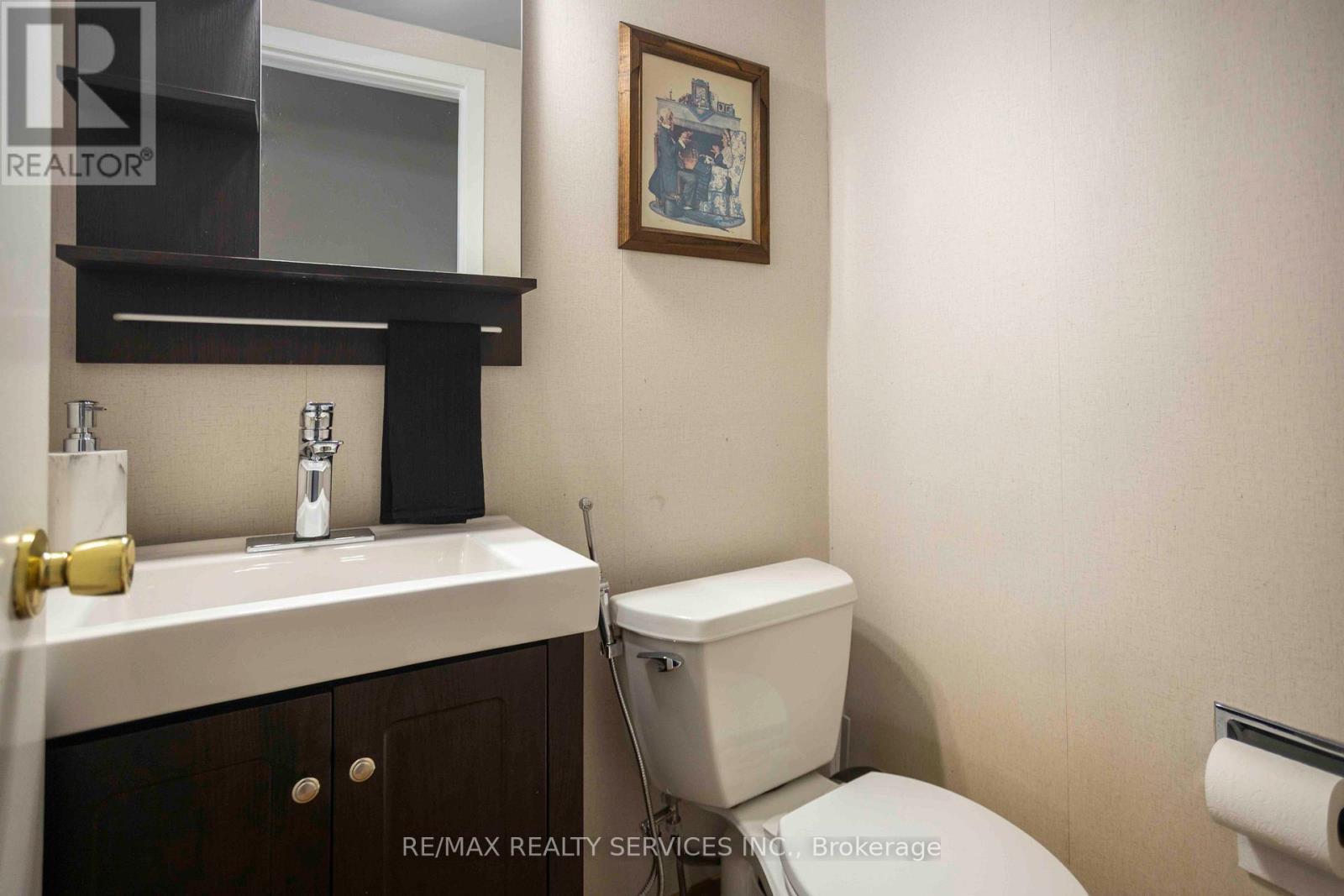 6h - 806 Stainton Drive, Mississauga, Ontario  L5C 2T2 - Photo 14 - W12789046