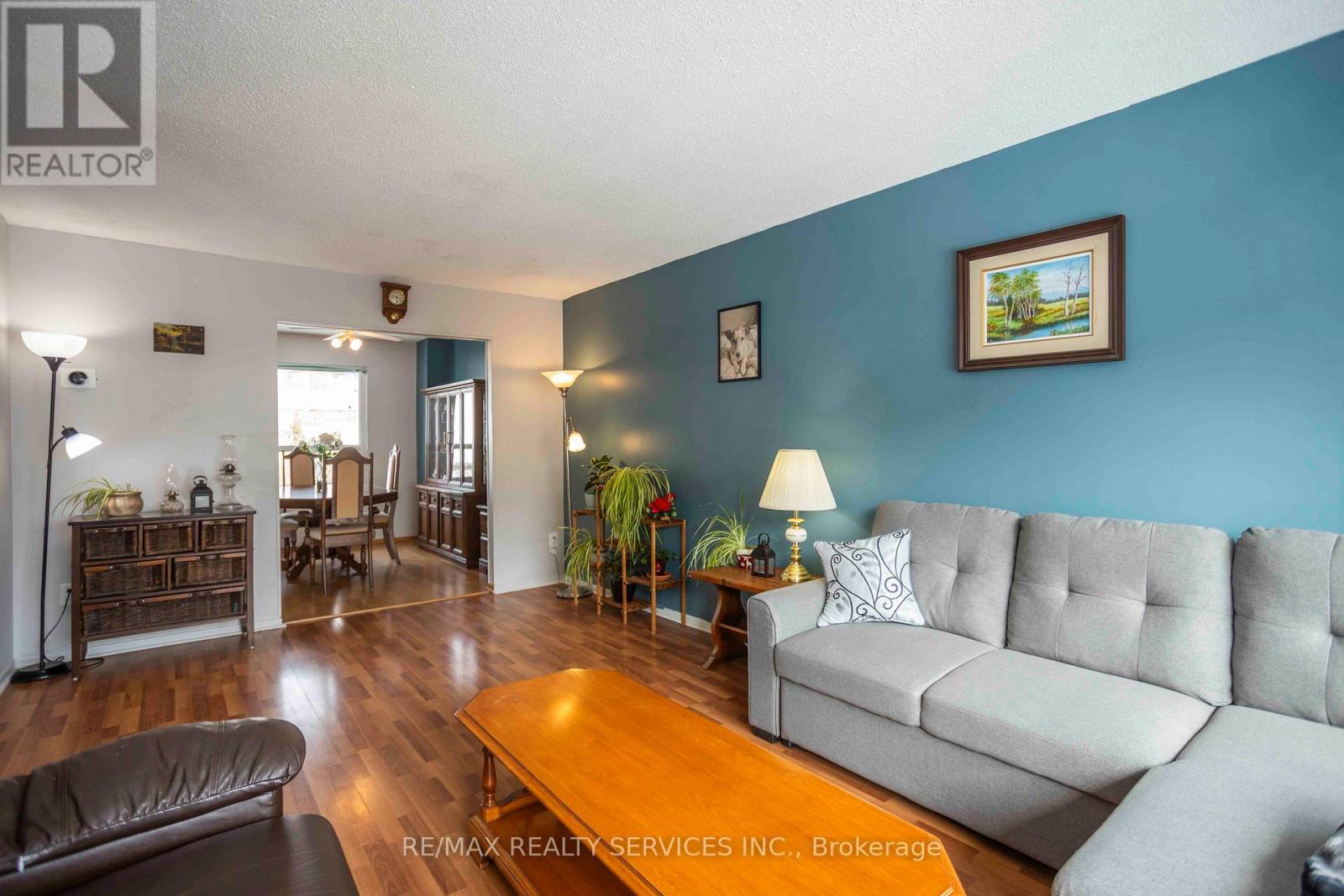 6h - 806 Stainton Drive, Mississauga, Ontario  L5C 2T2 - Photo 4 - W12789046