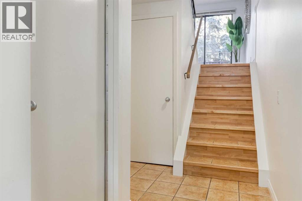 116 Point Drive Nw, Calgary, Alberta T3B 5B3 - Photo 26 - A2271488