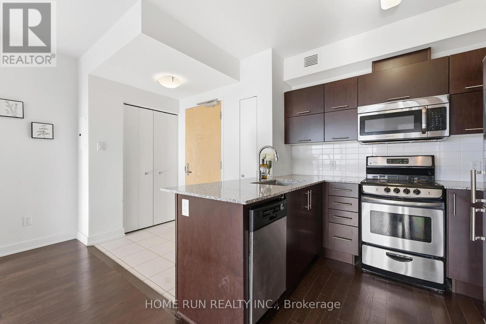 1306 - 40 Nepean Street, Ottawa, Ontario  K2P 0X5 - Photo 11 - X12527422