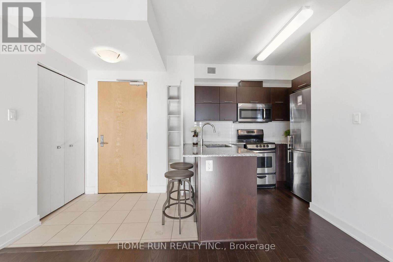 1306 - 40 Nepean Street, Ottawa, Ontario  K2P 0X5 - Photo 8 - X12527422