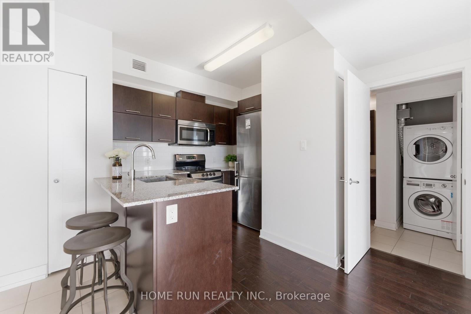 1306 - 40 Nepean Street, Ottawa, Ontario  K2P 0X5 - Photo 9 - X12527422