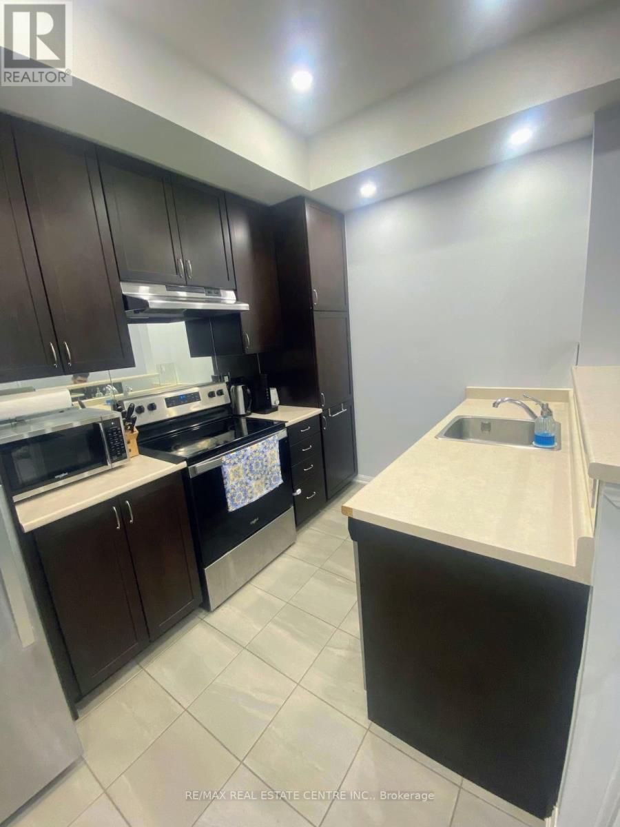 298 - 250 Sunny Meadow Boulevard, Brampton, Ontario  L6R 3Y7 - Photo 10 - W12789050