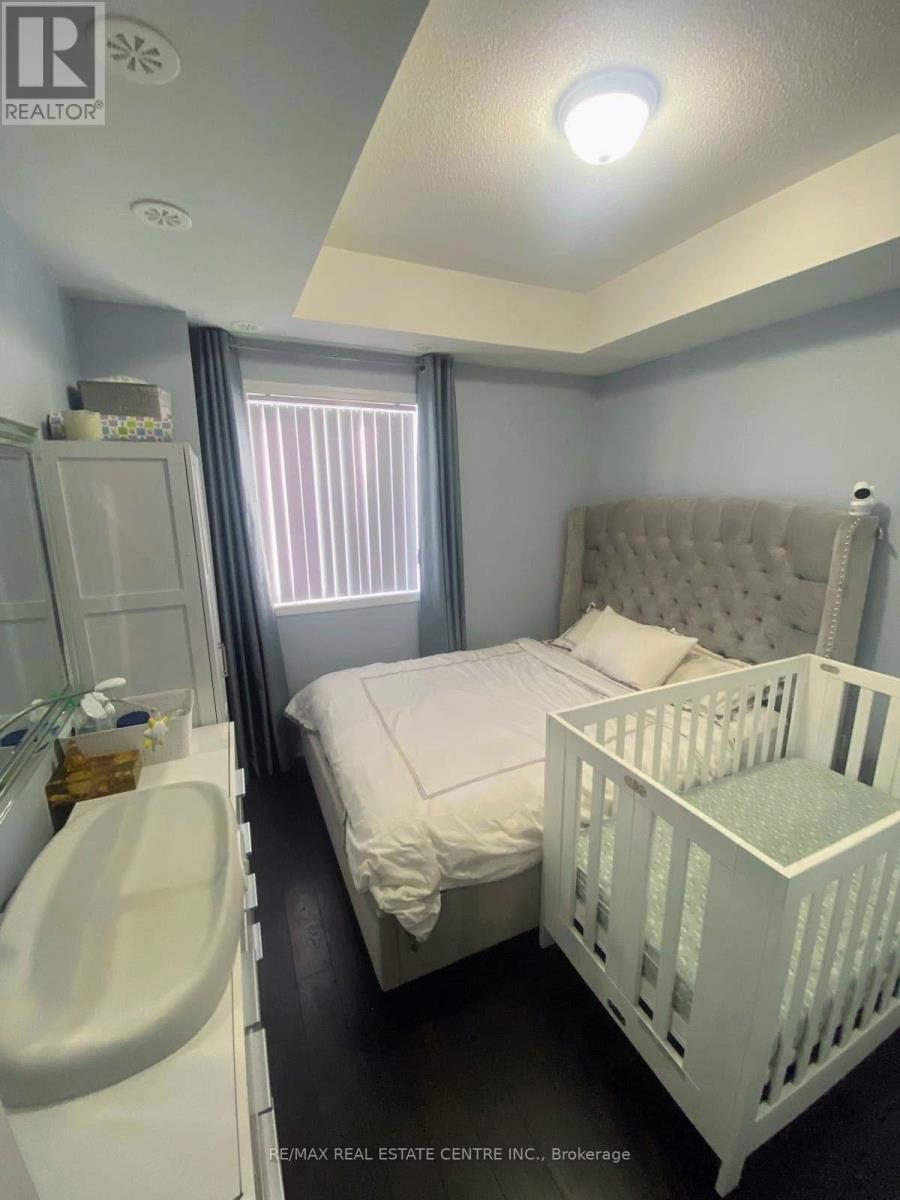 298 - 250 Sunny Meadow Boulevard, Brampton, Ontario  L6R 3Y7 - Photo 7 - W12789050