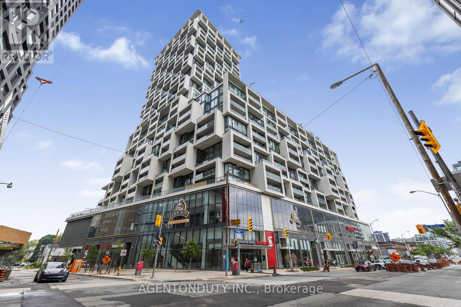 5 - 5 SOUDAN AVENUE, Toronto, Ontario