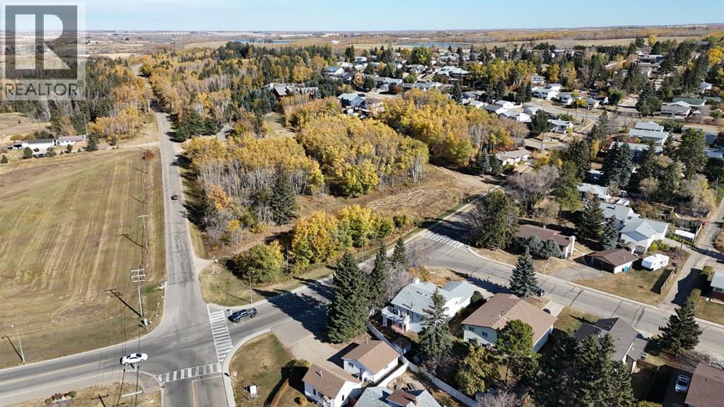 5005 46 Street, Ponoka, Alberta  T4J 1C2 - Photo 3 - A2026785