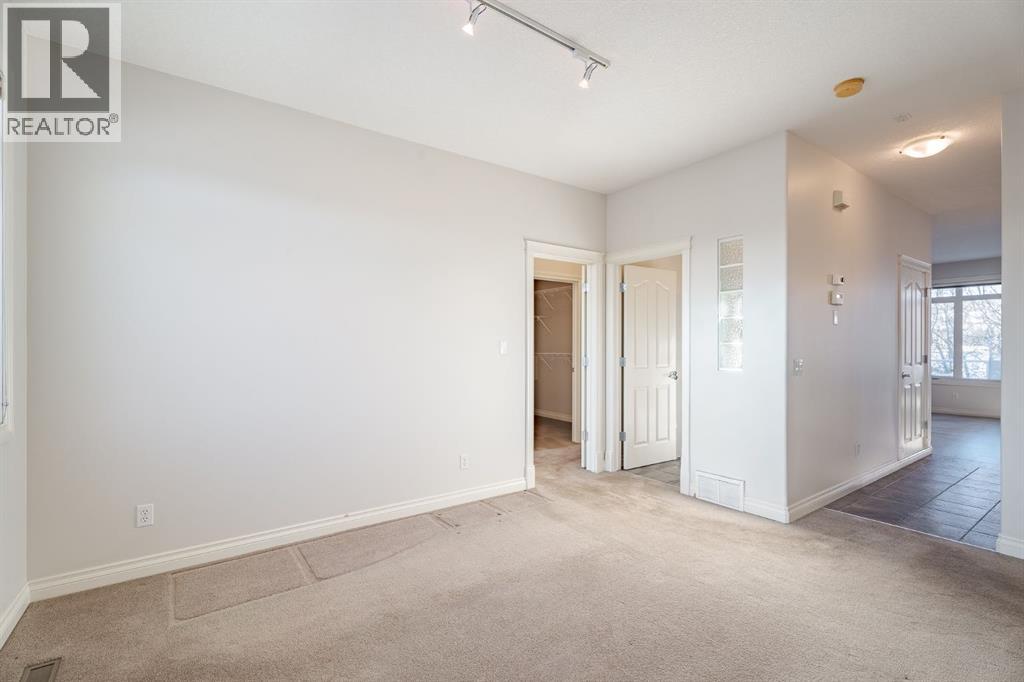 14 Discovery Woods Villas Sw, Calgary, Alberta  T3H 5A6 - Photo 11 - A2273726