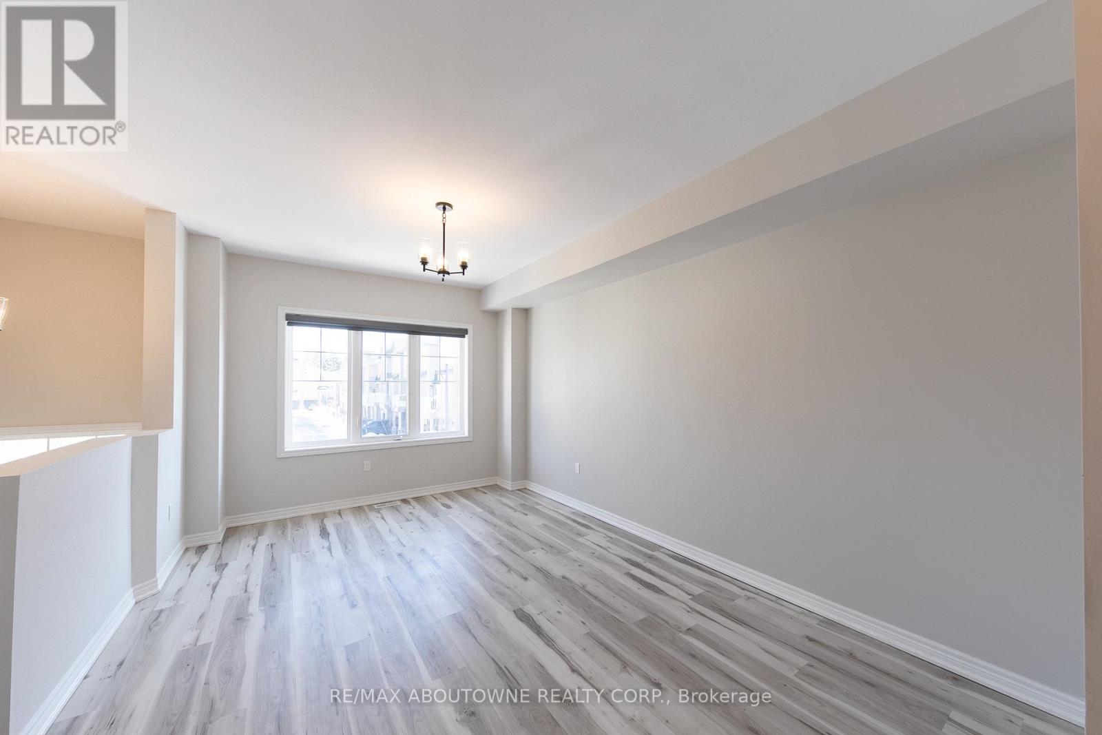 15 Barley Lane, Hamilton, Ontario  L9K 0K1 - Photo 6 - X12789060