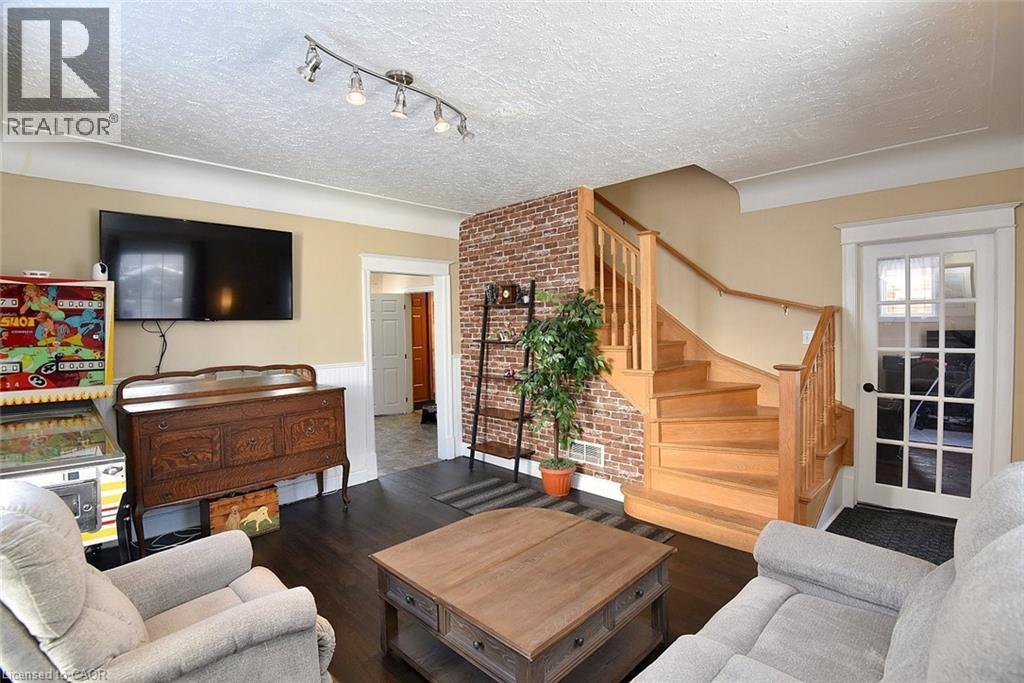 19 East 17th Street, Hamilton, Ontario  L9A 4L9 - Photo 18 - 40802010