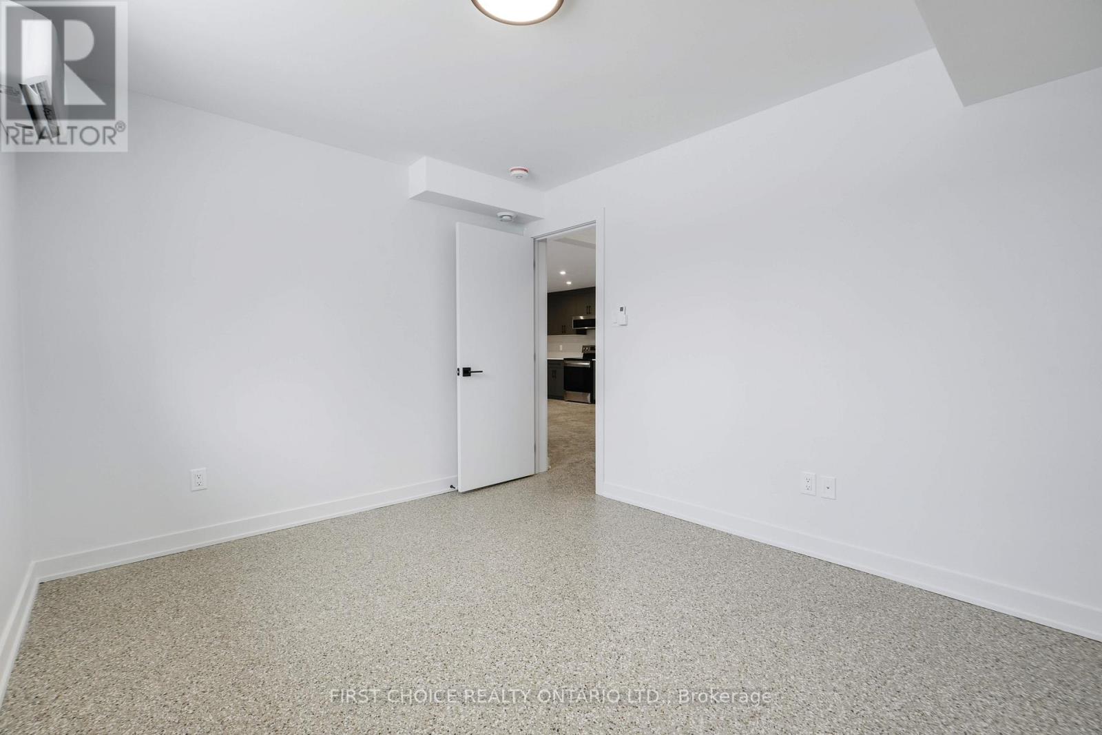 65 Tower Road, Ottawa, Ontario  K2G 2E8 - Photo 12 - X12789084