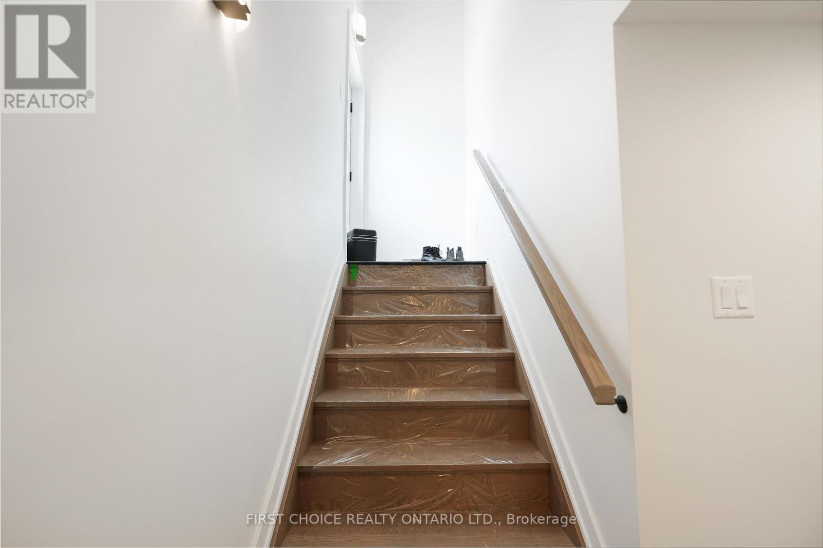 65 Tower Road, Ottawa, Ontario  K2G 2E8 - Photo 2 - X12789084