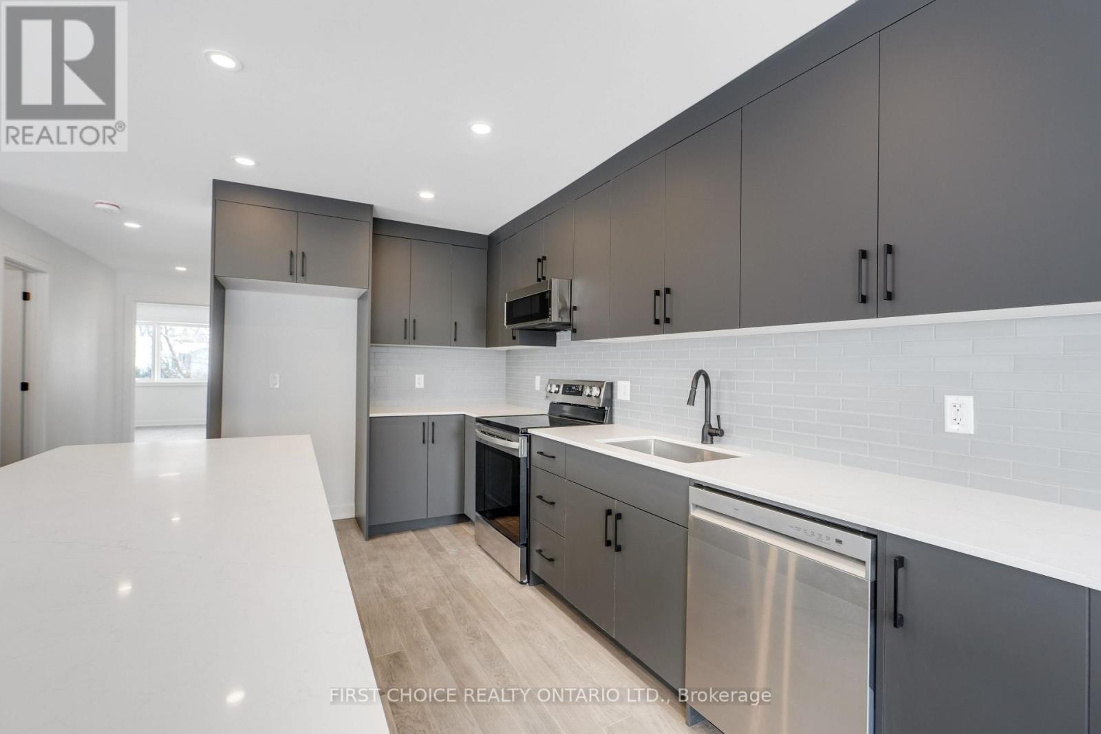 65 Tower Road, Ottawa, Ontario  K2G 2E8 - Photo 11 - X12789086