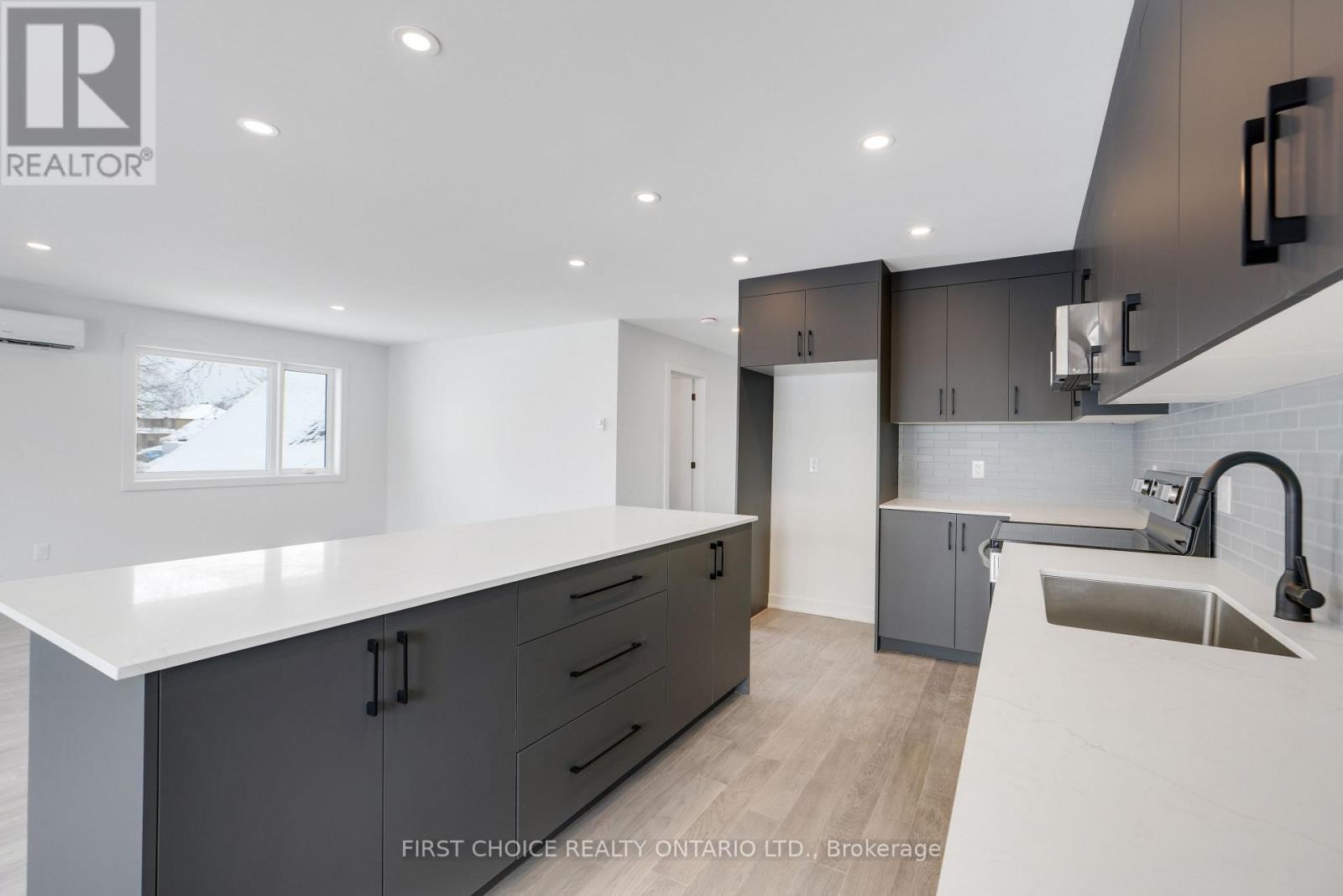 65 Tower Road, Ottawa, Ontario  K2G 2E8 - Photo 12 - X12789086