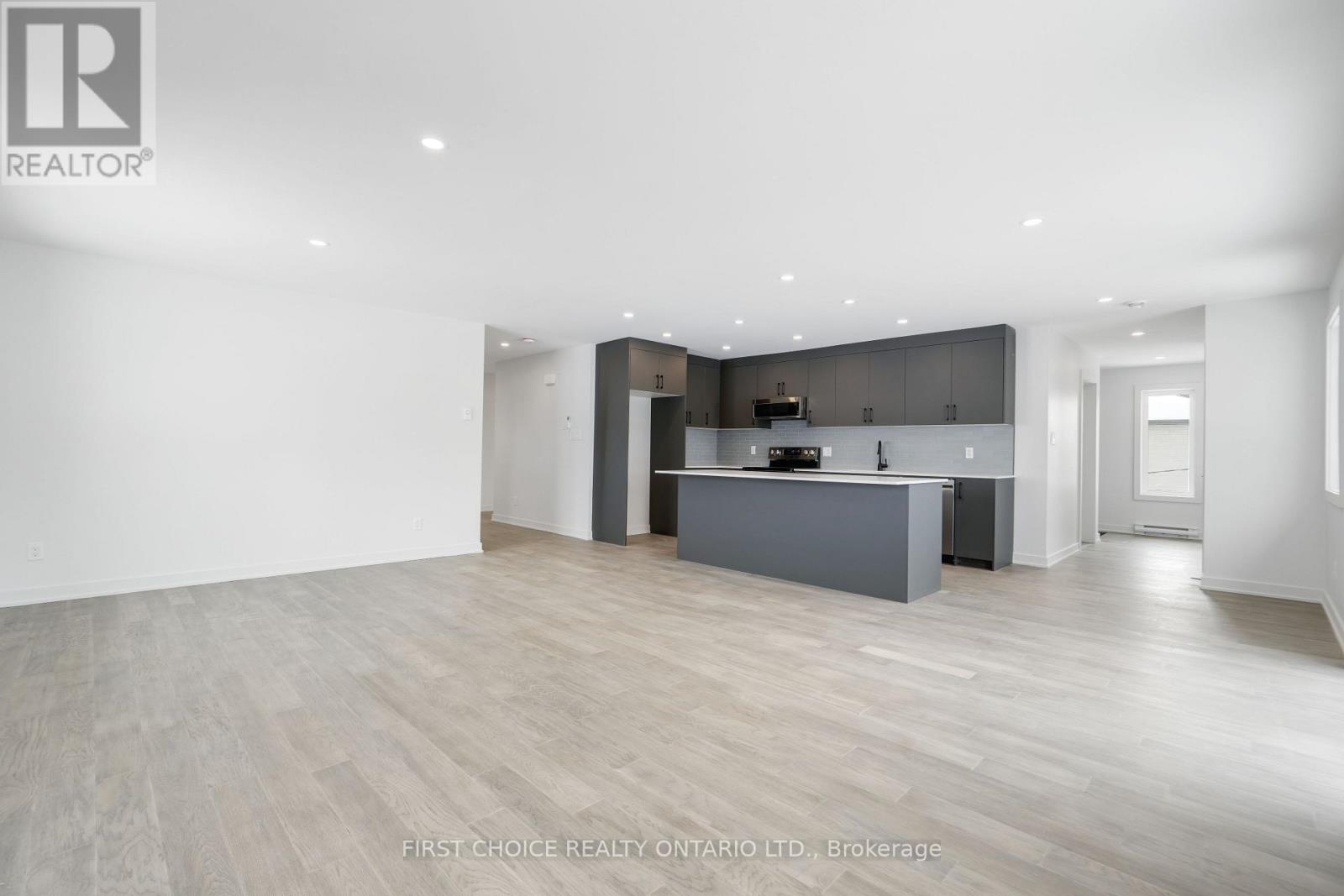 65 Tower Road, Ottawa, Ontario  K2G 2E8 - Photo 8 - X12789086