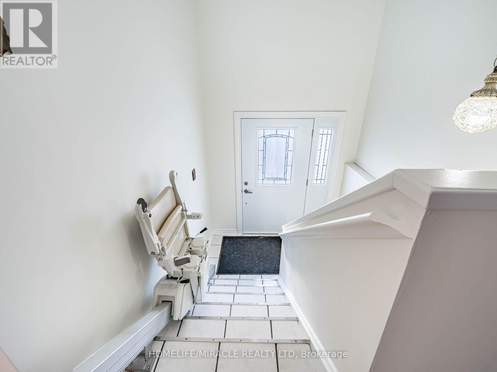 209 Apache Trail, Toronto, Ontario  M2H 2J3 - Photo 24 - C12789082