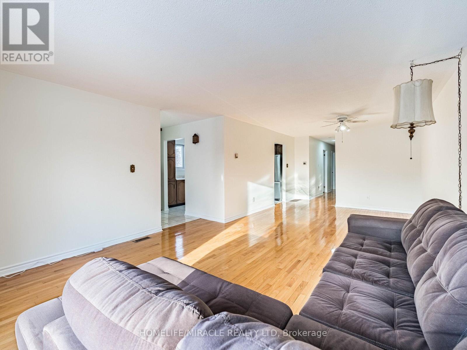 209 Apache Trail, Toronto, Ontario  M2H 2J3 - Photo 6 - C12789082