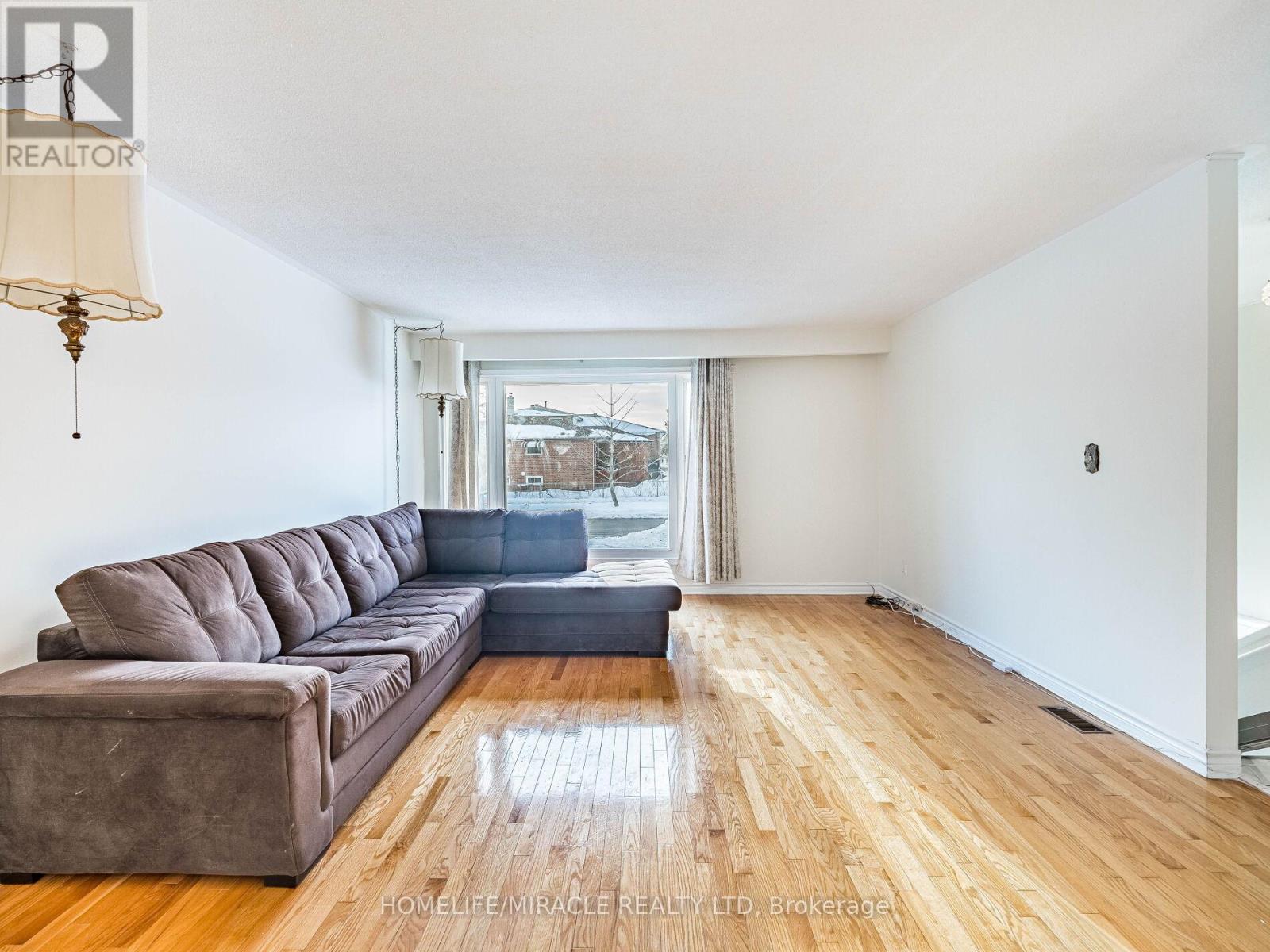 209 Apache Trail, Toronto, Ontario  M2H 2J3 - Photo 7 - C12789082