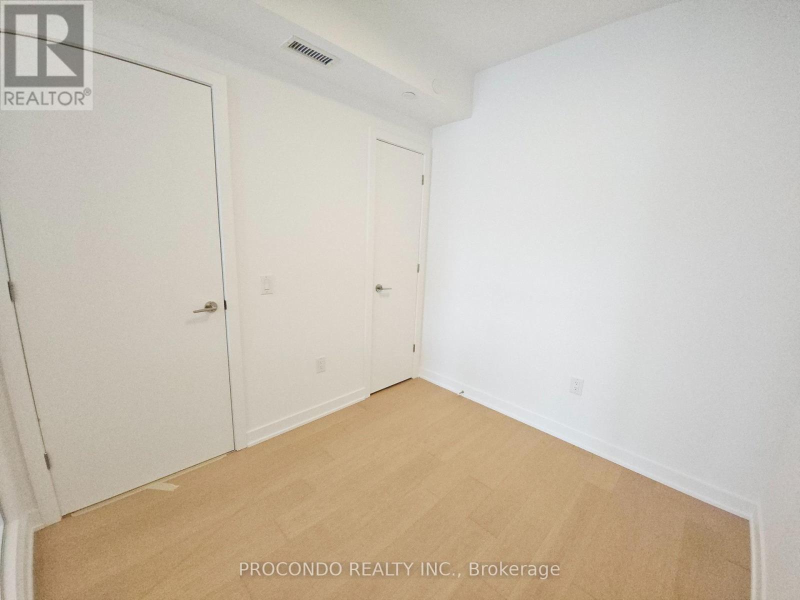 551 - 30 Dreamers Way, Toronto, Ontario  M5A 0Y7 - Photo 13 - C12789092