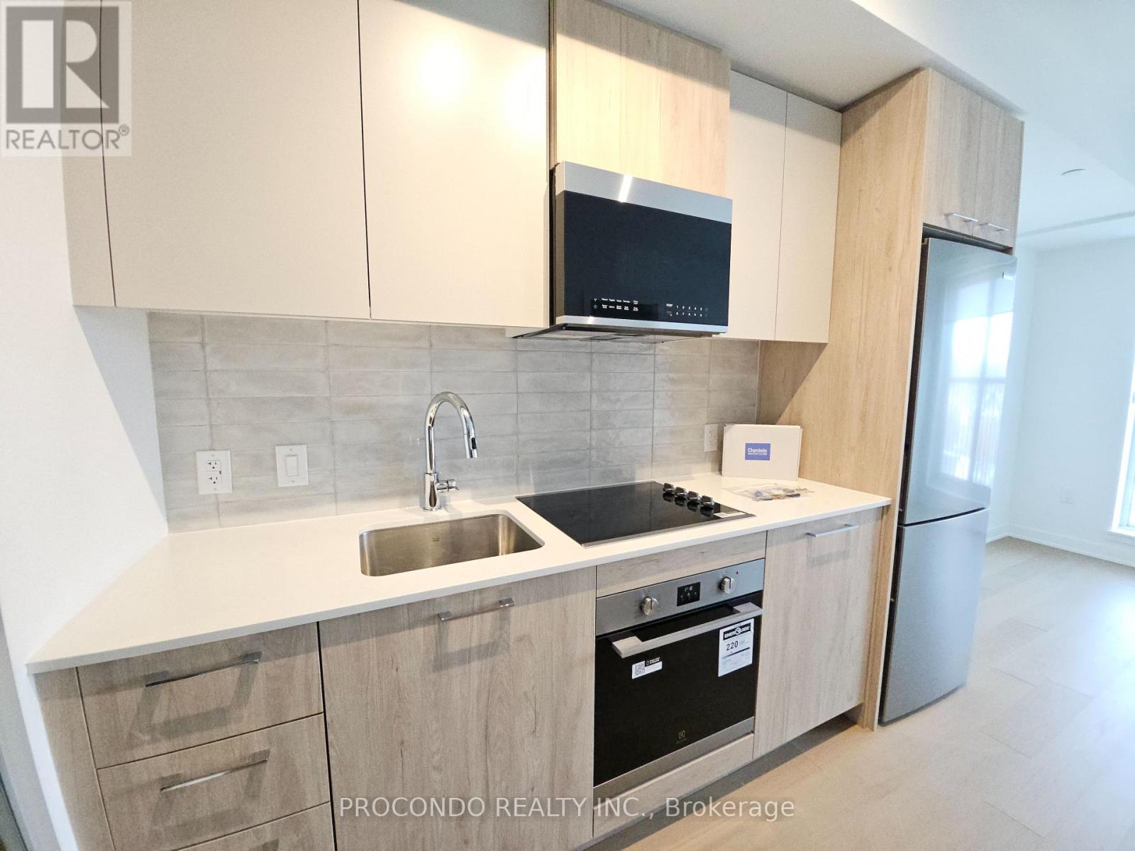 551 - 30 Dreamers Way, Toronto, Ontario  M5A 0Y7 - Photo 3 - C12789092