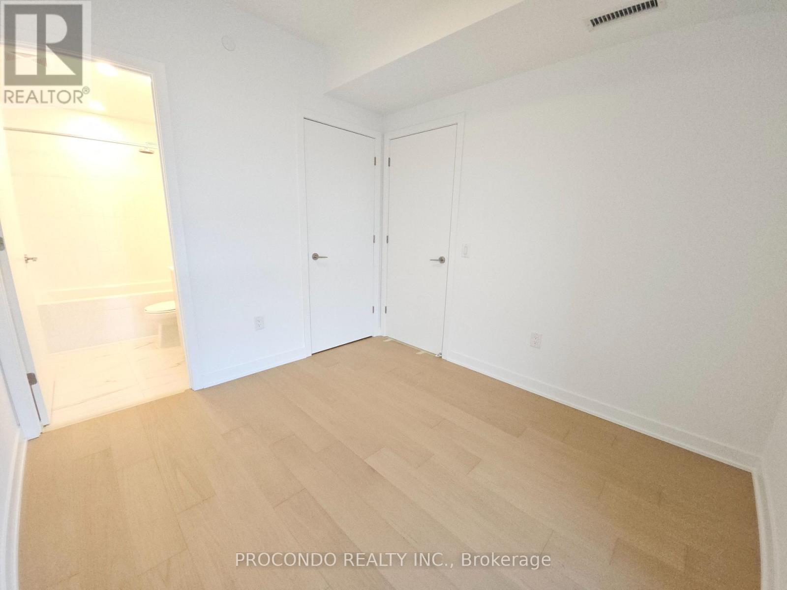 551 - 30 Dreamers Way, Toronto, Ontario  M5A 0Y7 - Photo 9 - C12789092