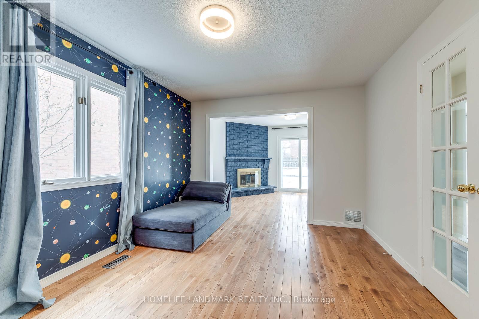 5492 Haddon Hall Road, Mississauga, Ontario  L5M 5G6 - Photo 16 - W12789088