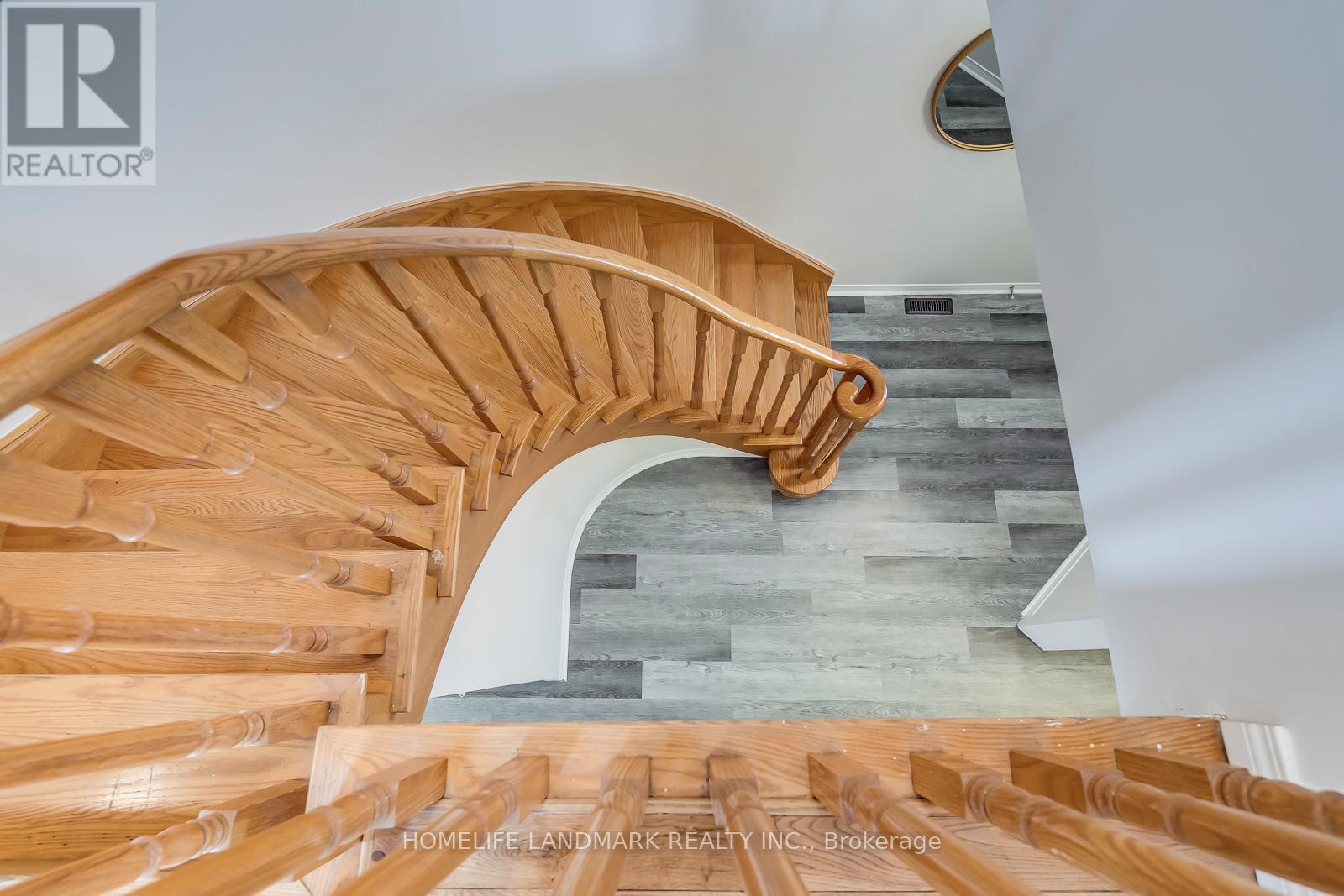 5492 Haddon Hall Road, Mississauga, Ontario  L5M 5G6 - Photo 21 - W12789088