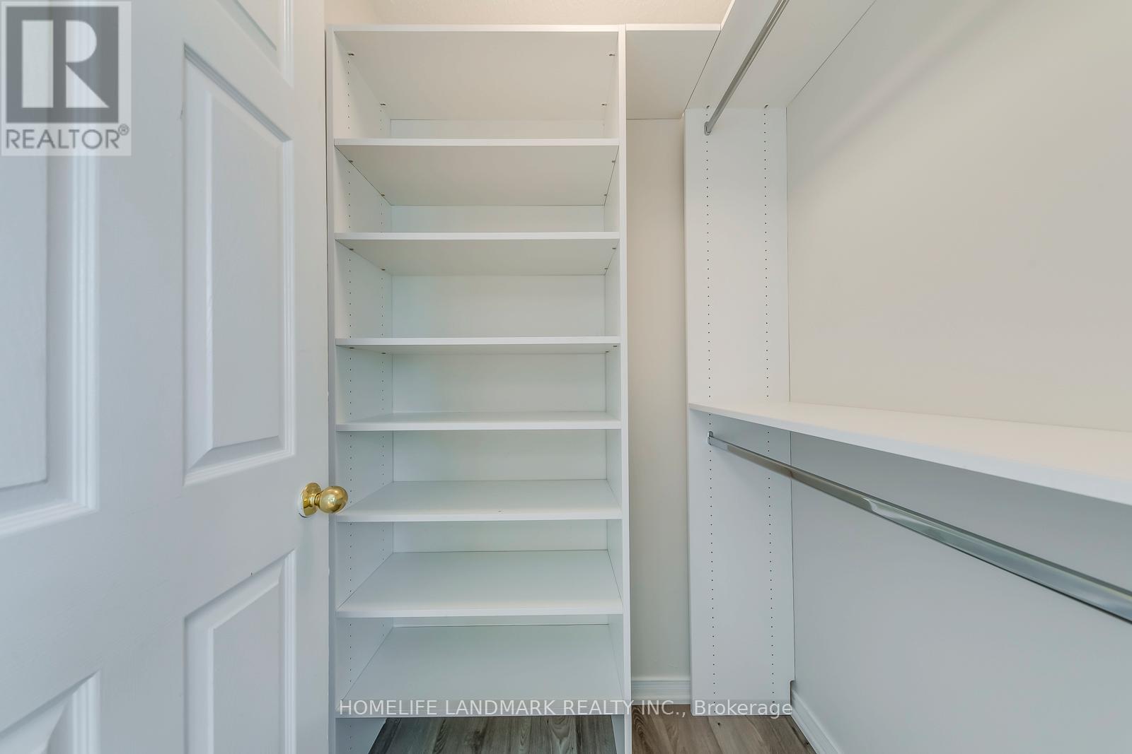 5492 Haddon Hall Road, Mississauga, Ontario  L5M 5G6 - Photo 32 - W12789088