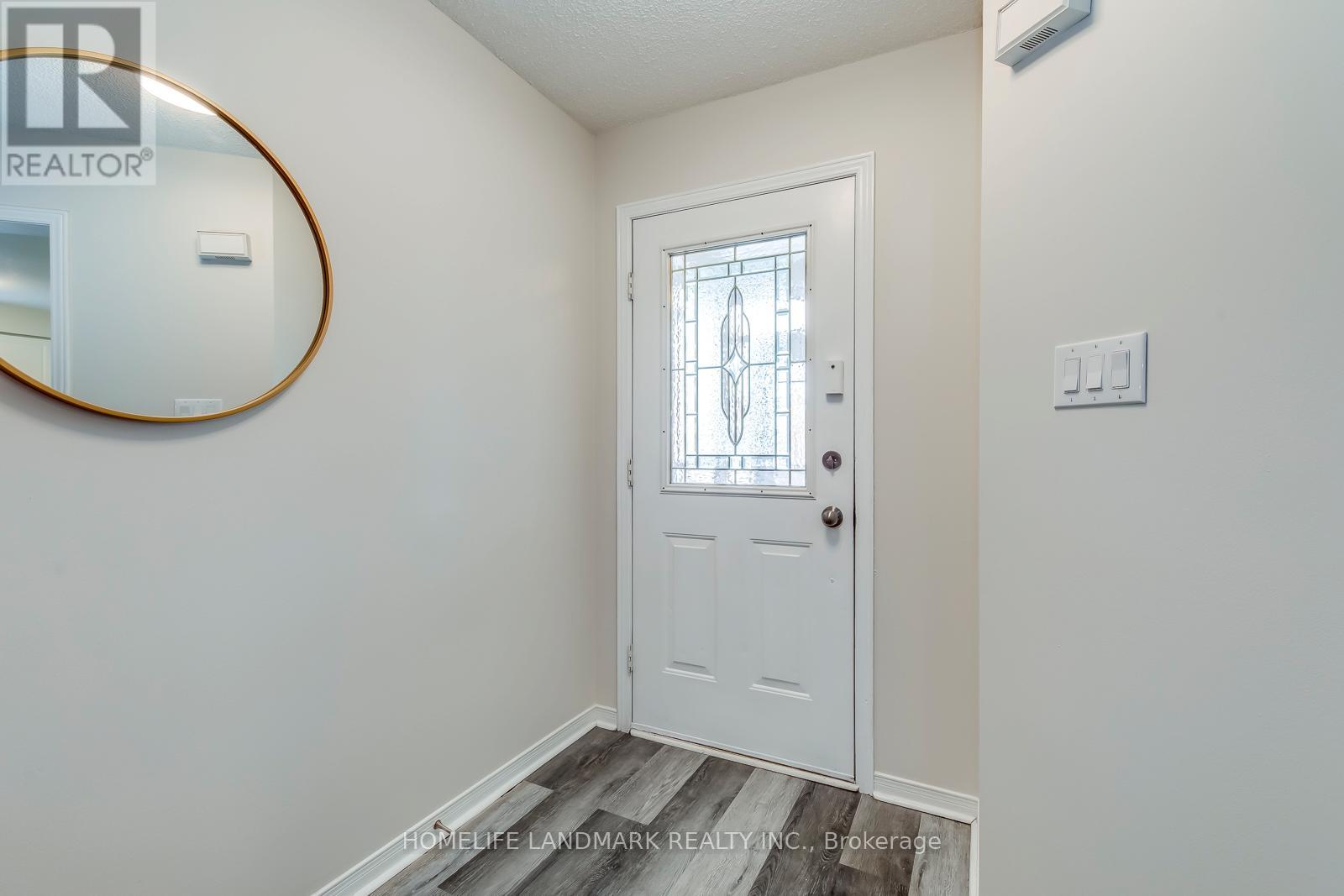 5492 Haddon Hall Road, Mississauga, Ontario  L5M 5G6 - Photo 4 - W12789088