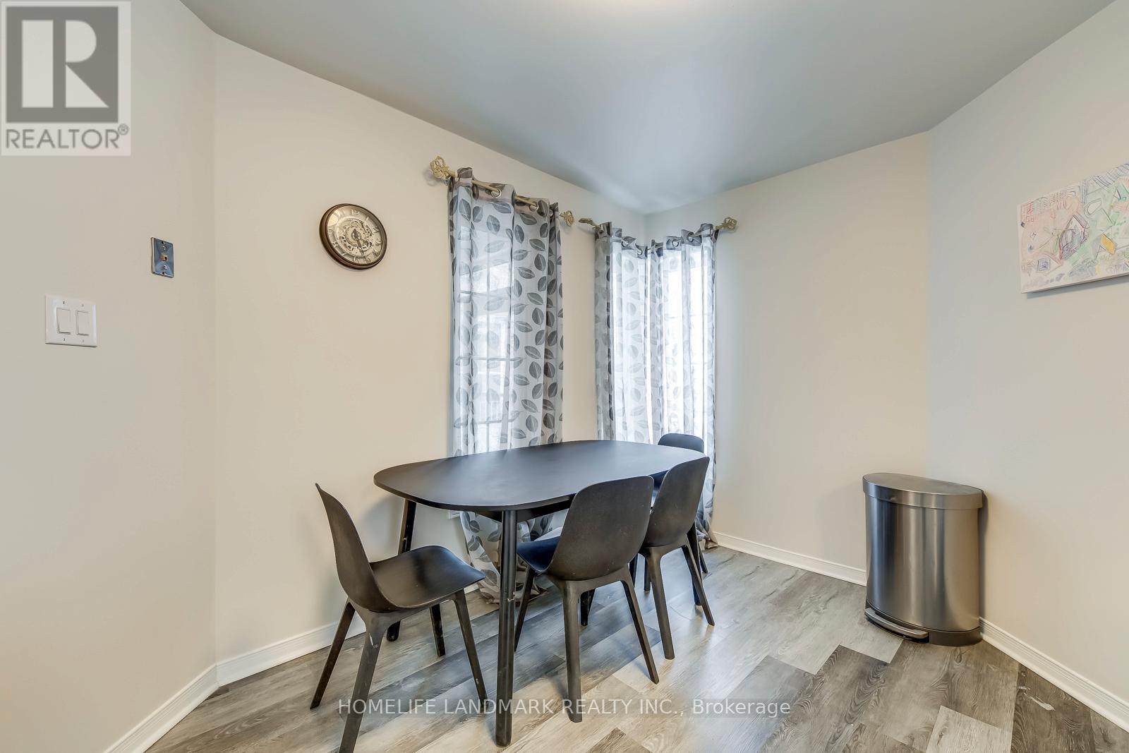 5492 Haddon Hall Road, Mississauga, Ontario  L5M 5G6 - Photo 9 - W12789088