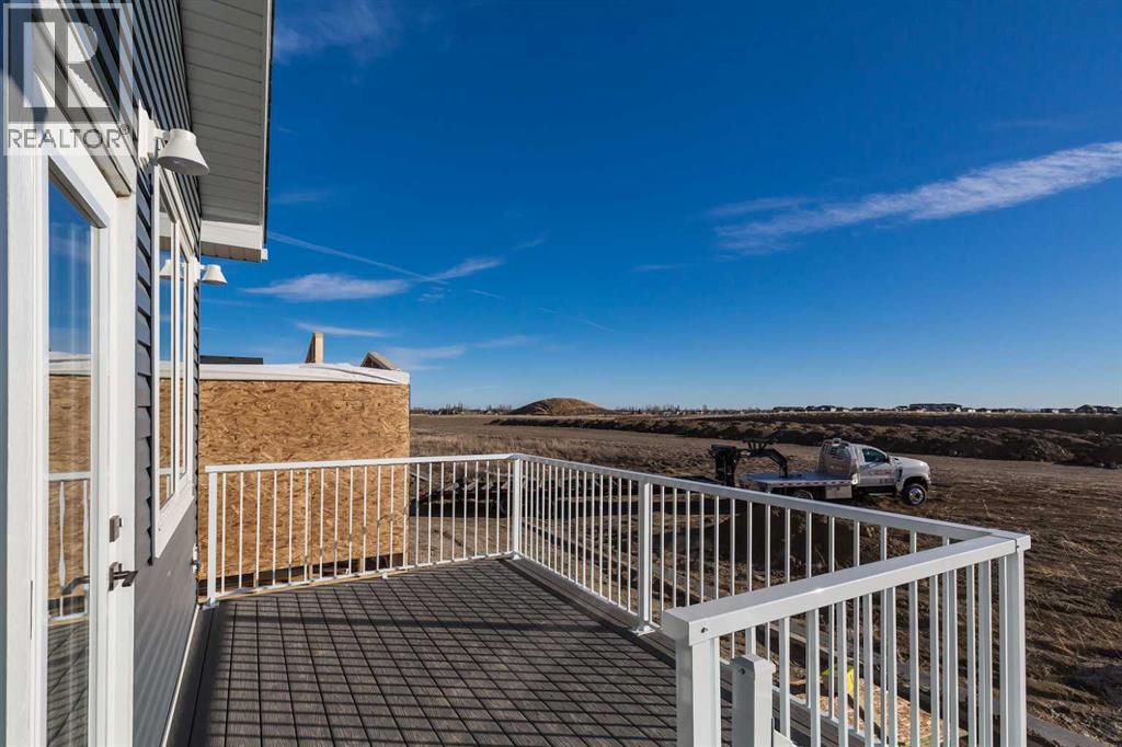 566 Malahat Green W, Lethbridge, Alberta  T1J 5H1 - Photo 36 - A2285039