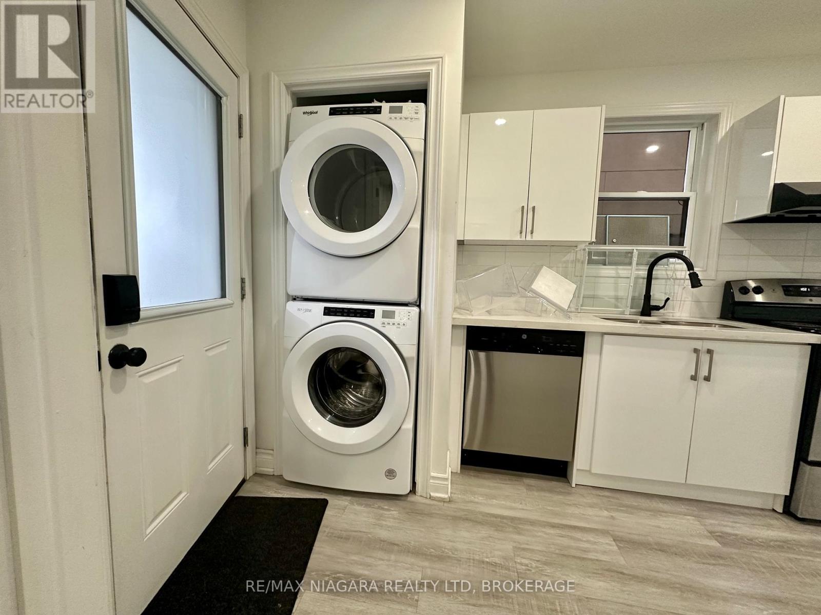 2 - 6063 Main Street, Niagara Falls, Ontario  L2G 6A1 - Photo 4 - X12789112