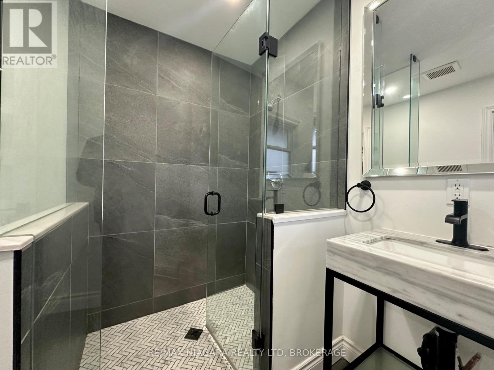 2 - 6063 Main Street, Niagara Falls, Ontario  L2G 6A1 - Photo 5 - X12789112