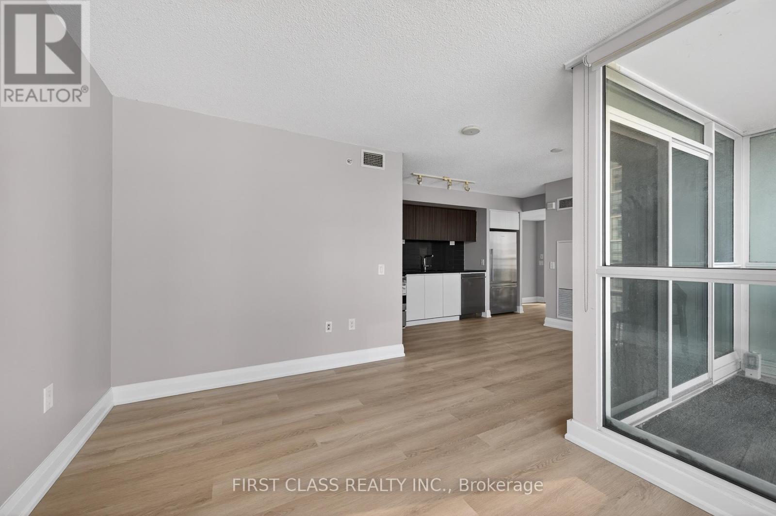 1212 - 85 Queens Wharf Road, Toronto, Ontario  M5V 0J9 - Photo 8 - C12789096