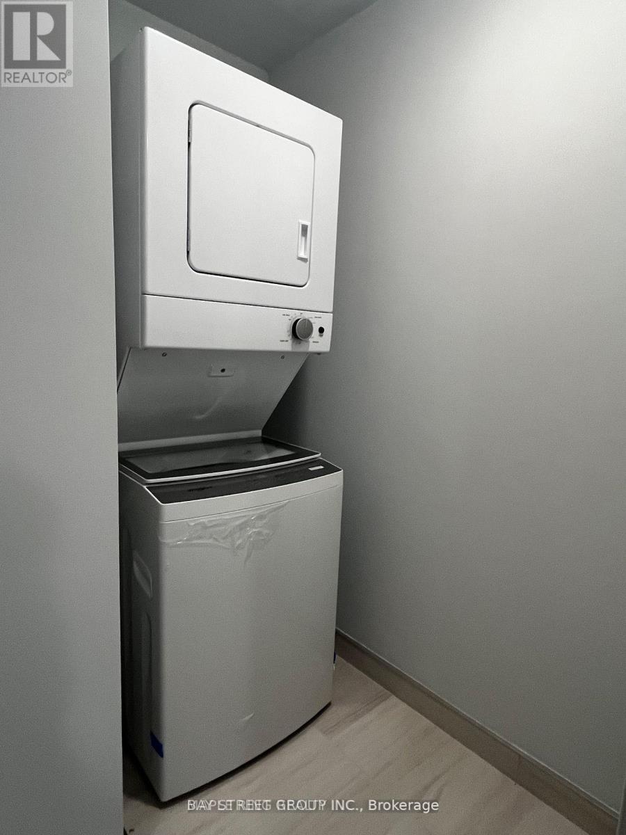 1813 - 2920 Highway 7, Vaughan, Ontario  L4K 0H8 - Photo 8 - N12789116