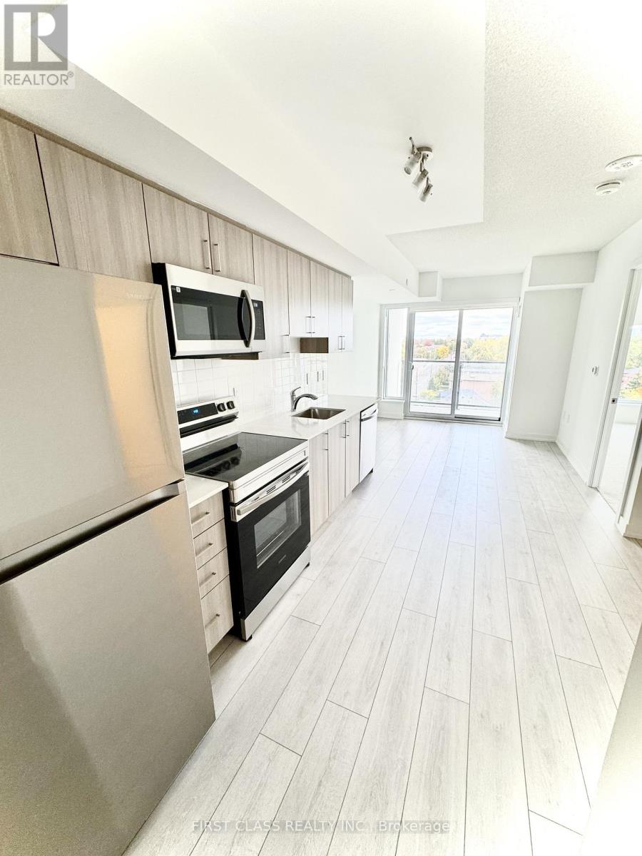 556 Marlee Avenue, Toronto, Ontario  M6B 0B1 - Photo 3 - W12789108