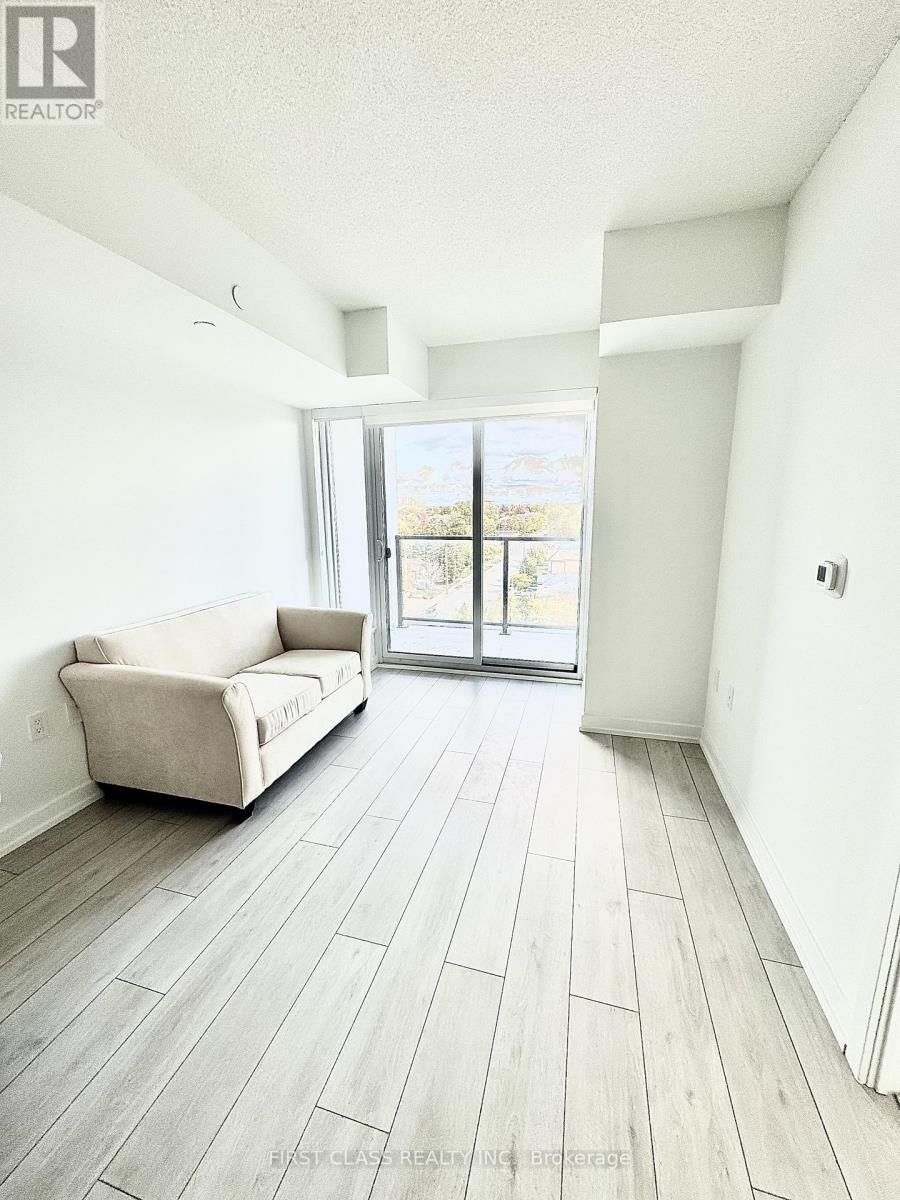 556 Marlee Avenue, Toronto, Ontario  M6B 0B1 - Photo 4 - W12789108