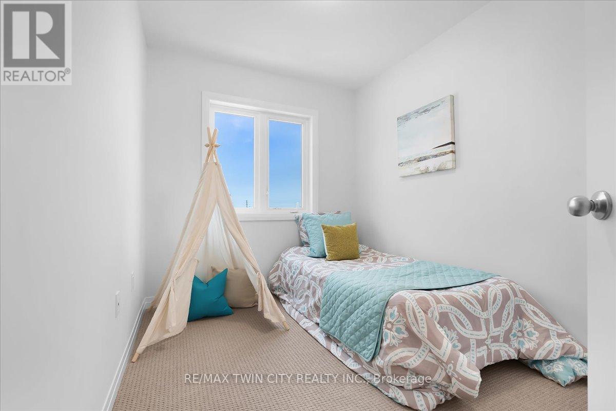 85 - 155 Equestrian Way, Cambridge, Ontario  N3E 0E7 - Photo 28 - X12789124