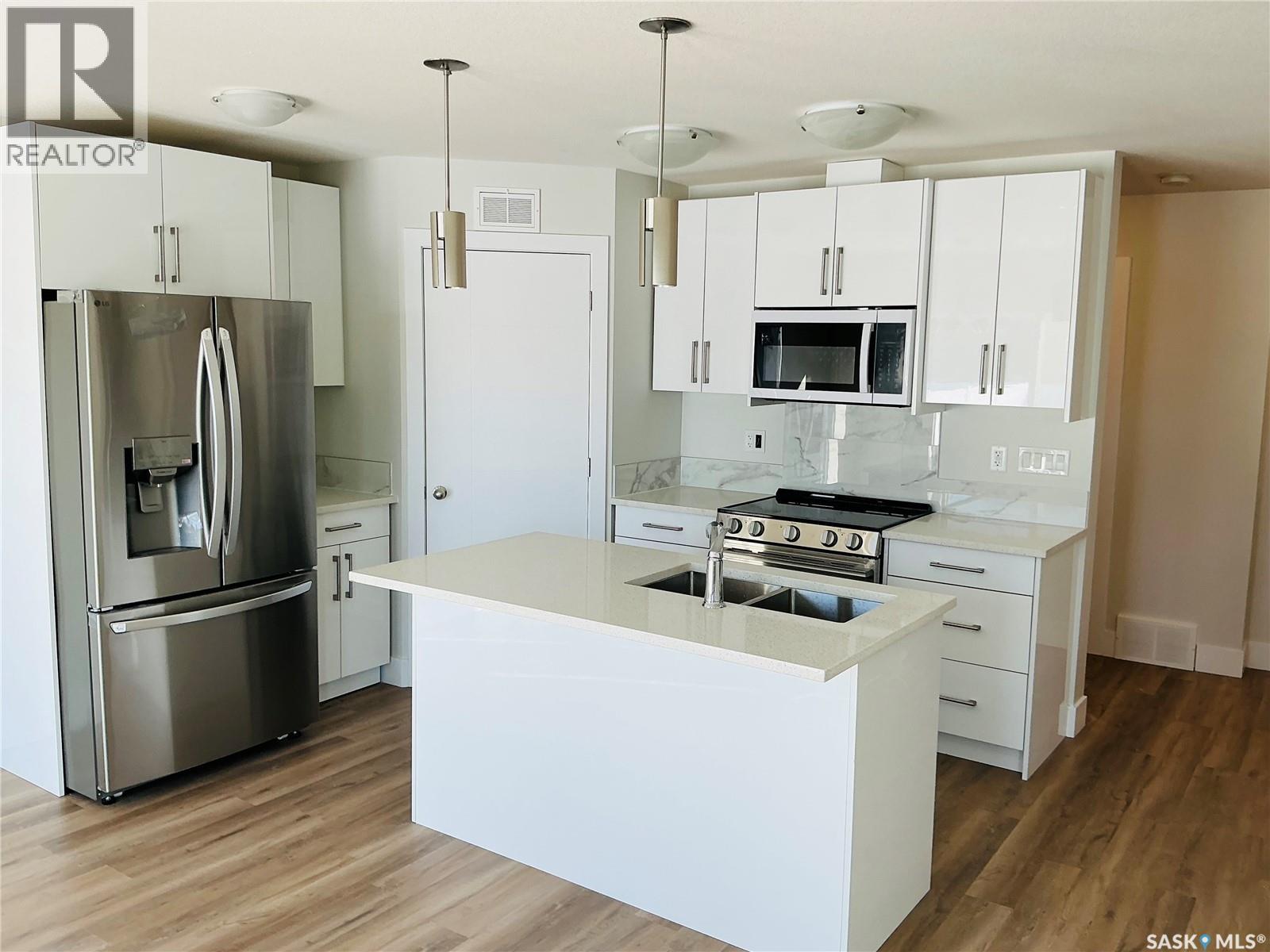 111 Stromberg Crescent, Saskatoon, Saskatchewan  S7L 7C4 - Photo 3 - SK028405