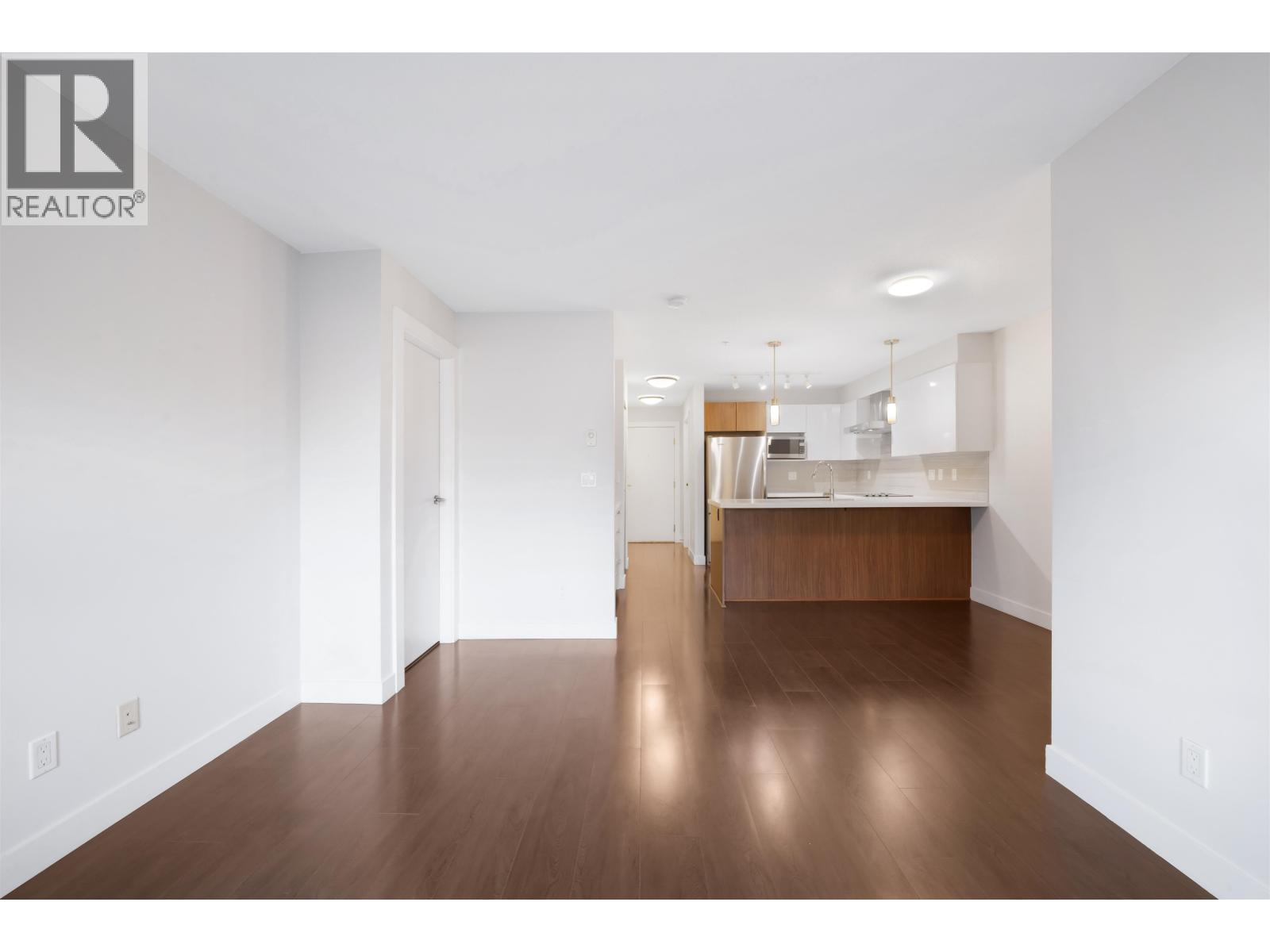 Listing Picture 9 of 22 : 205 7131 STRIDE AVENUE, Burnaby / 本拿比 - 魯藝地產 Yvonne Lu Group - MLS Medallion Club Member