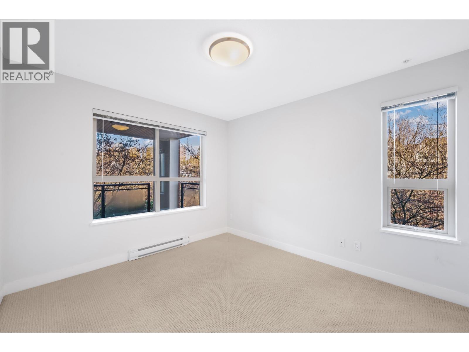 Listing Picture 12 of 22 : 205 7131 STRIDE AVENUE, Burnaby / 本拿比 - 魯藝地產 Yvonne Lu Group - MLS Medallion Club Member